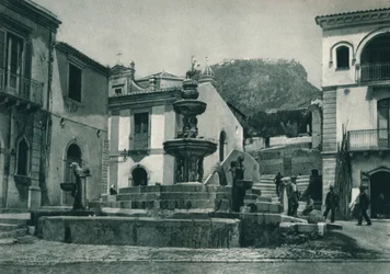 Fontaine publique, Taormina, Sicile, Italie, 1927
