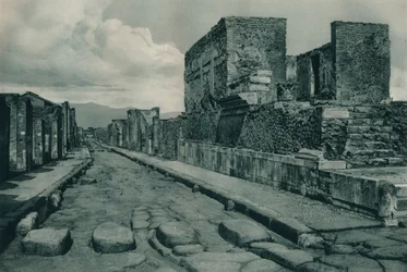 Rue entre les ruines, Pompéi, Italie, 1927