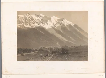 Vue de Chamonix au pied du Mont Blanc