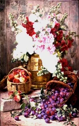 Nature morte avec fleurs dans une urne en laiton et fruits dans des paniers