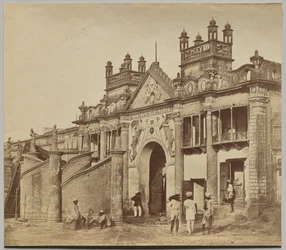 Porte menant au Kaiserbagh