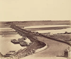 Pont de bateaux sur la Jumna, pris de Lulim Ghur