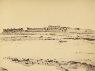 Extérieur du fort nord, rivière Peiko, montrant l
