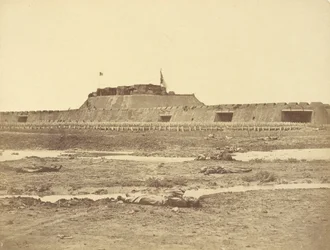 Arrière du fort nord après sa capture, montrant la retraite de l