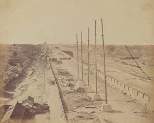 Haut du mur de la porte d