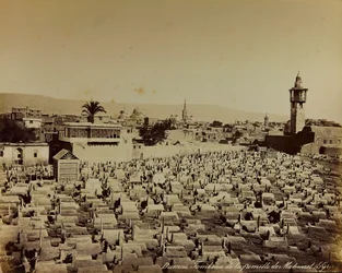 Album Damas et Baalbek: cimetière familial de Mohammed à Damas