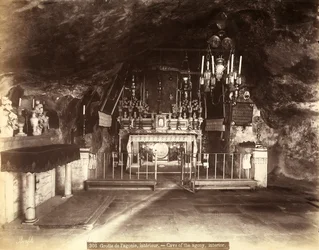 Intérieur de la Grotte de l