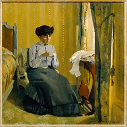 Femme cousant dans un interieur