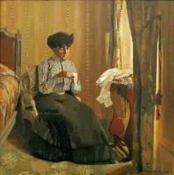 Jeune femme cousant près de la fenêtre