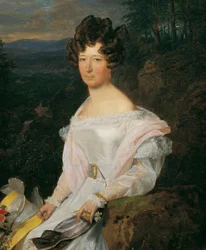 Dame en robe blanche devant un paysage de la forêt viennoise