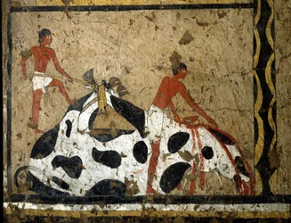 Antiquité égyptienne : un taureau est sacrifié devant un sarcophage. Détrempe sur argile et paille de la tombe du général et chancelier du roi Iti à El Ghebelen près de Louxor. 2200-2000 av. J.-C. Turin, musée égyptien