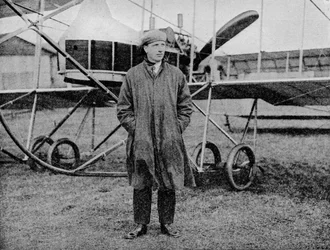 Course aérienne Londres-Manchester : M. Jack Alcock et son biplan Maurice Farman, 1914 1934