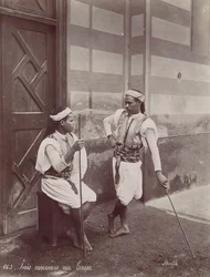 Sais coureurs au Caire