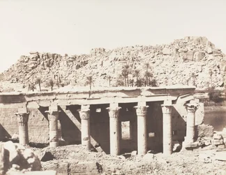 Île de Philæ, colonnade occidentale - ruines vues du point L