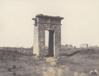 Karnak Thèbes, Grande Porte du Nord Vue du Point X, 1851-52, imprimé en 1853-54