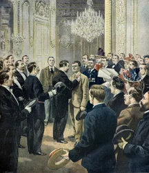 Louis Barthou décore le cocher Georges, sauveteur du bazar de la charité ,1897 (Gravure)