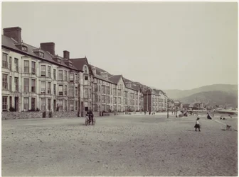Barmouth. Marine Terrace et esplanade