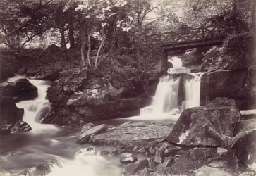 Glen Lun. Le Pont Rustique, années 1870