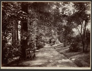 Leamington, dans les jardins Jephson