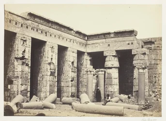 Cour intérieure de Medinet Habbo, Thèbes