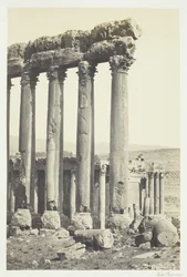 Les grandes colonnes et le petit temple, Baalbek