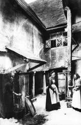 La cour intérieure de The Biggin, Hitchen, 1903