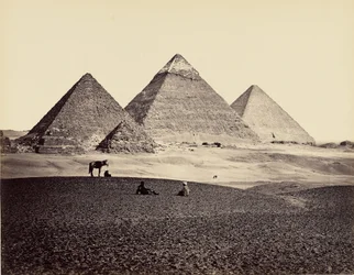 Les pyramides de Gizeh vues du sud-ouest