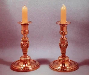 Deux chandeliers (argent doré)