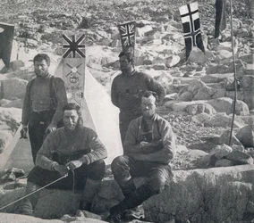 La deuxième partie occidentale au Cap Géologie le jour de Noël, 1911, 1913