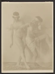 [Deux danseuses nues]