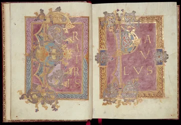 Ms McClean 30, ff. 2v-3r : Pages initiales encadrées de feuilles d