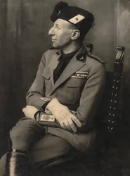 Album MVSN - Chemises noires : Augusto Turati en uniforme de milice