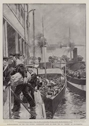 Renforts pour la station du Cap, marins embarquant à bord du SS Briton à Southampton