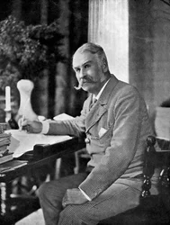 Sir William Schwenck Gilbert, dramaturge et humoriste anglais