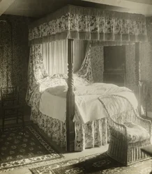 Kelmscott Manor : Bed Wm. Morris Was Born In