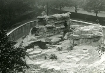 Colline des singes vue du sommet des terrasses Mappin, zoo de Londres