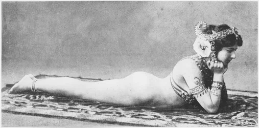Mata Hari, vers 1905