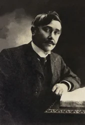 Portrait de Maurice Maeterlinck (1862-1949), dramaturge, essayiste, poète belge francophone.