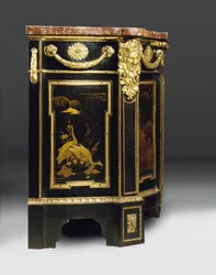 Commode Louis XV tardive, c.1763-70