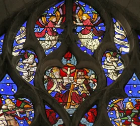 Les anges entourent la Trinité