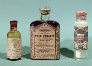 Bouteilles de médicaments pharmaceutiques