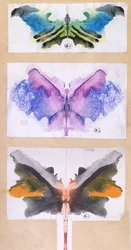 Papillons faits en pliant du papier coloré en deux, utilisés dans un jeu de salon (encre sur papier)