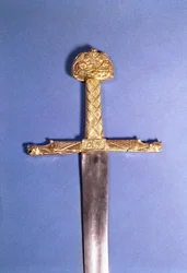 Épée du sacre des rois de France, ayant appartenu à Charlemagne (742-814), connue sous le nom de Joyeuse