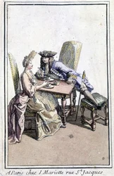 Couple prenant le café