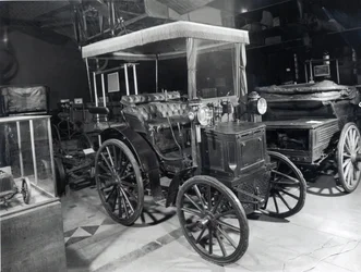 Première automobile Peugeot, c.1898