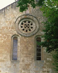 Façade avec rosace, fin du 12ème siècle