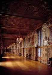 Vue intérieure de la galerie François Ier à Fontainebleau