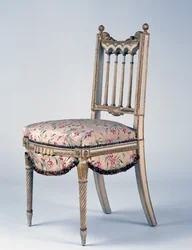 Chaise en bois doré de style Louis XVI Second Empire (Napoléon III) et soie de Lyon, 2e moitié du XIXe siècle, France