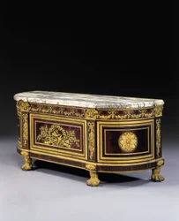 Commode à vantaux de style Louis XVI, vers 1880