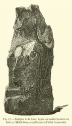 Nymphe de la Seine, figure en marbre trouvée en 1866, à l